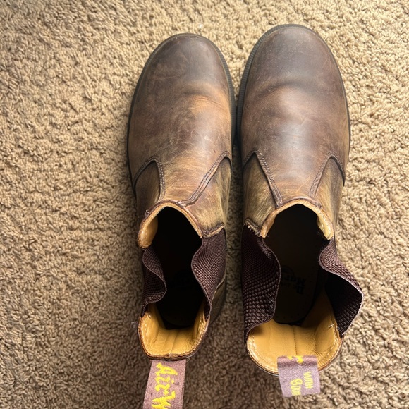 Dr. Martens Brown Leather Chelsea Boots for Men - Picture 2 of 4